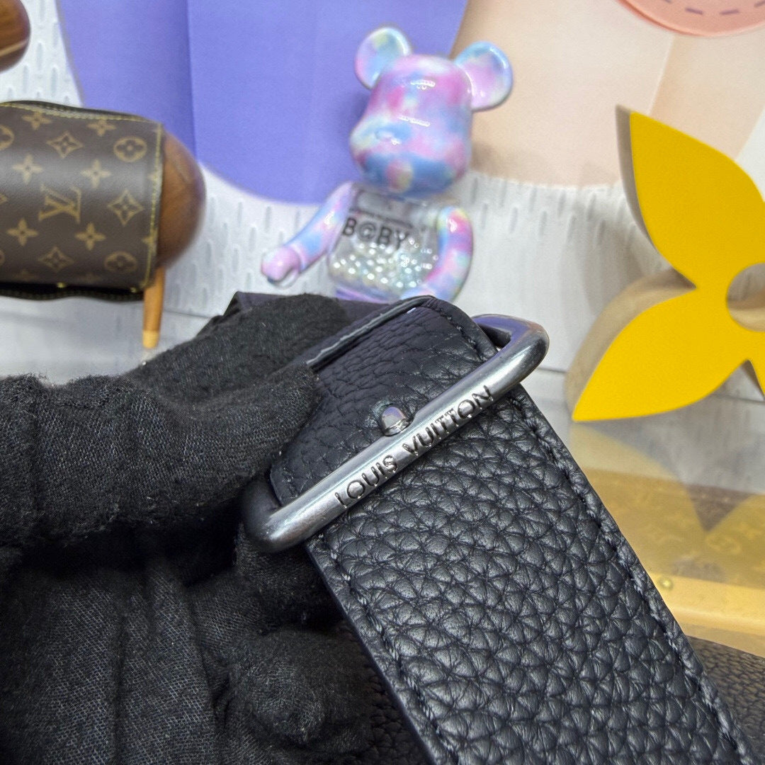 Louis Vuitton Delta Slingbag