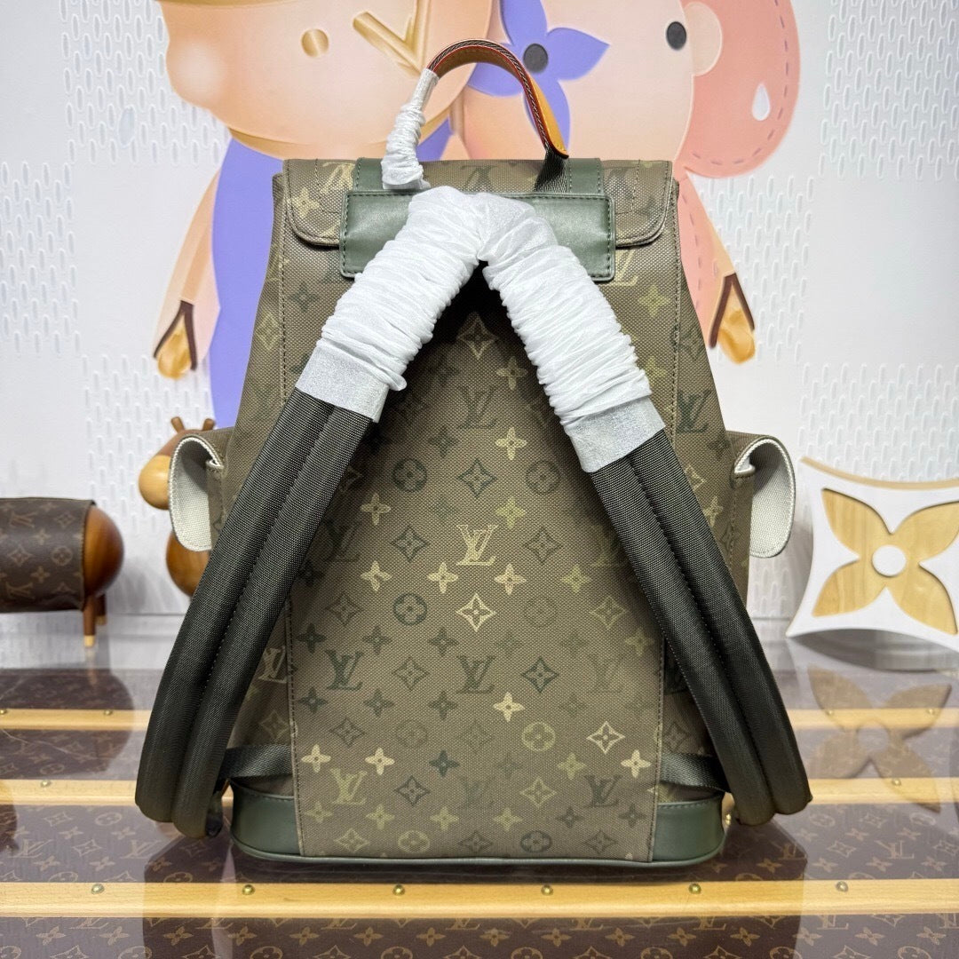 Louis Vuitton Christopher MM