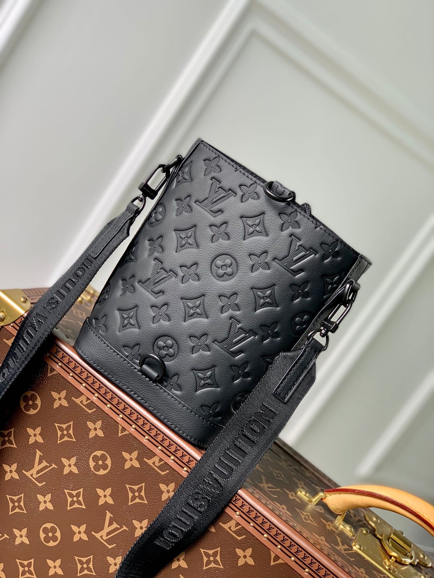 Louis Vuitton Noe Sling Bag