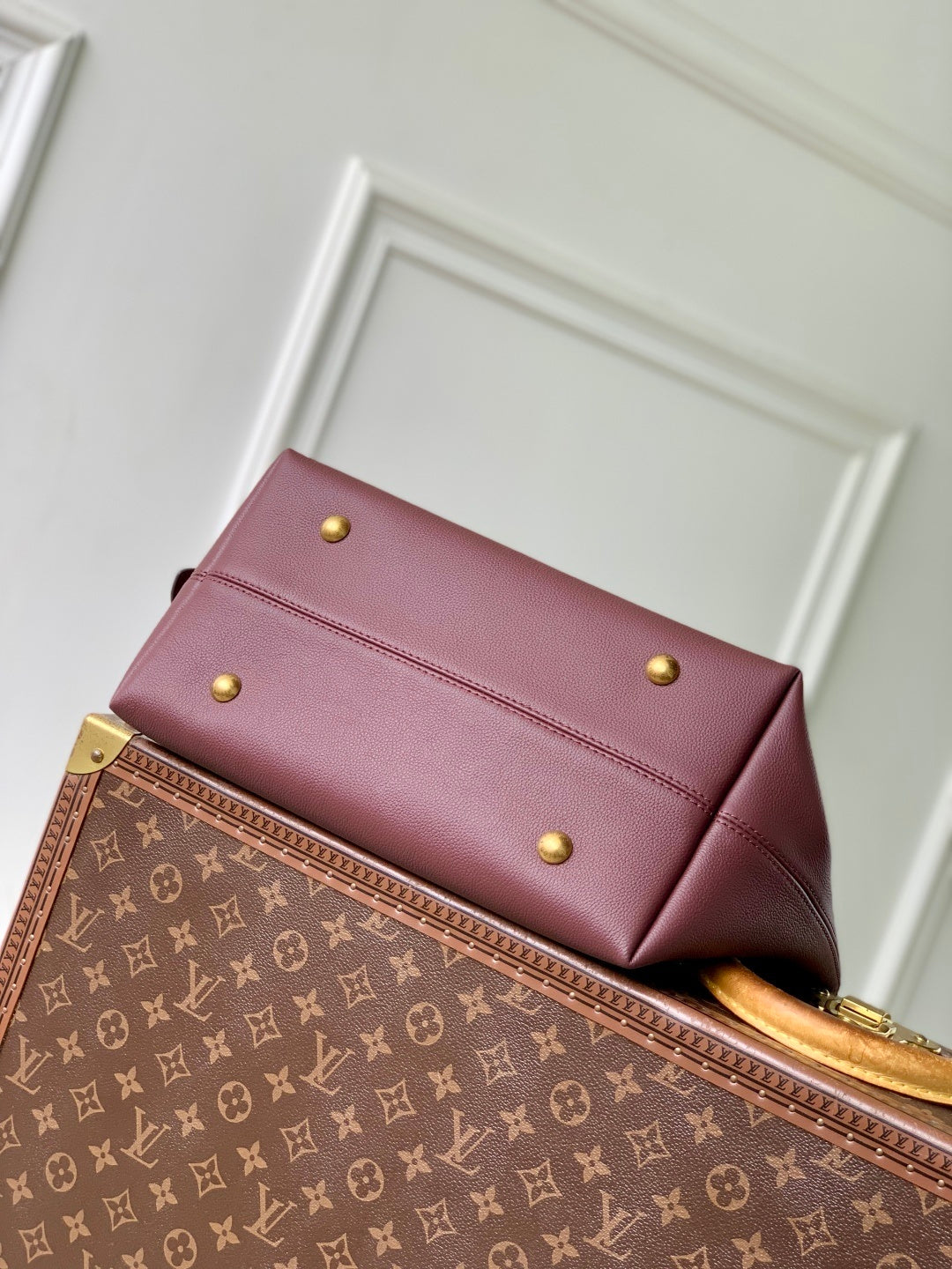 Louis Vuitton Low Key Hobo