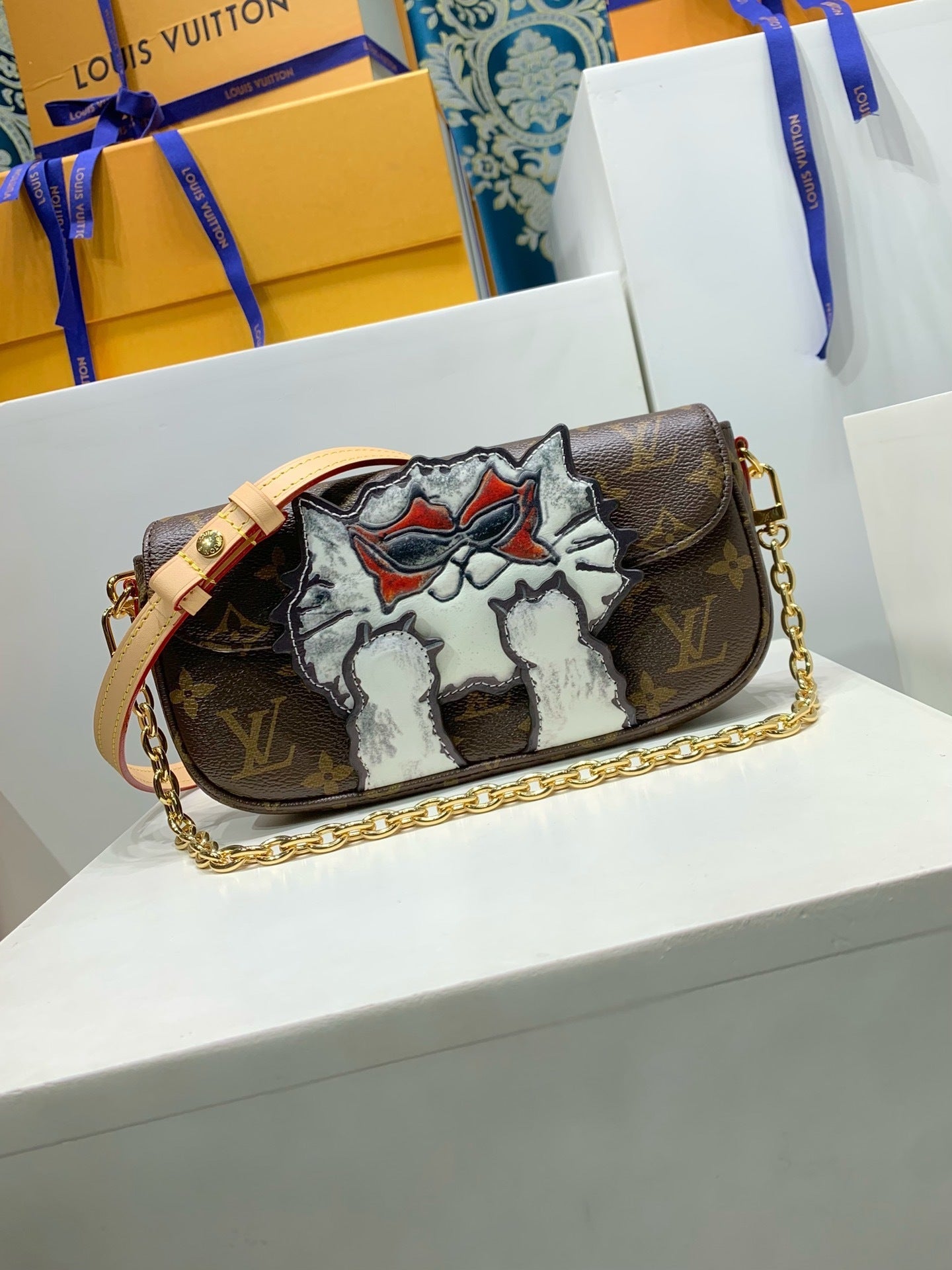 Louis Vuitton Wallet On Chain Ivy