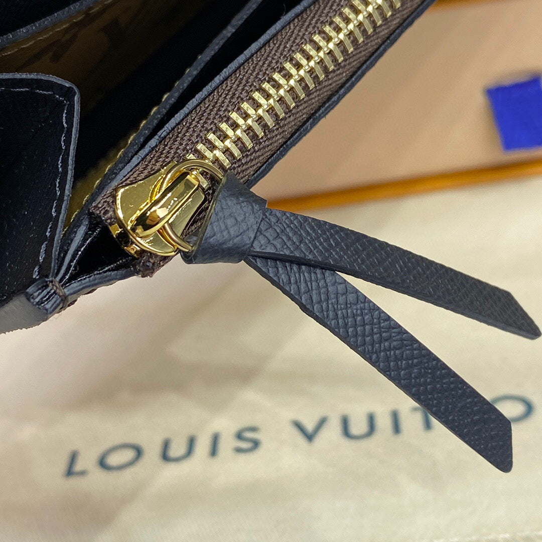 Louis Vuitton Emilie Wallet