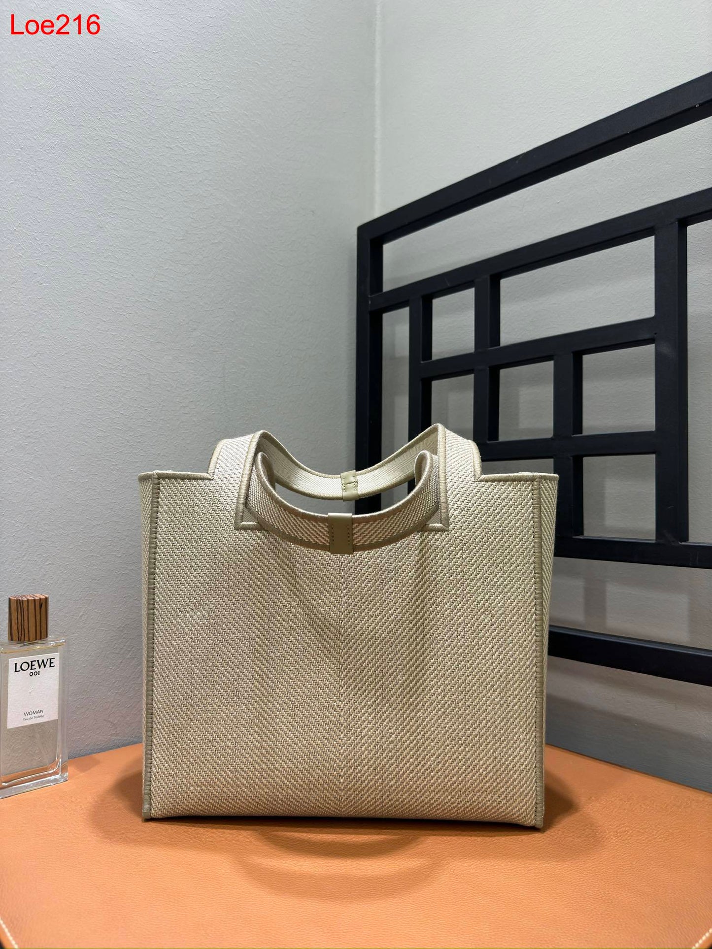 Loewe Font Medium Tote bag