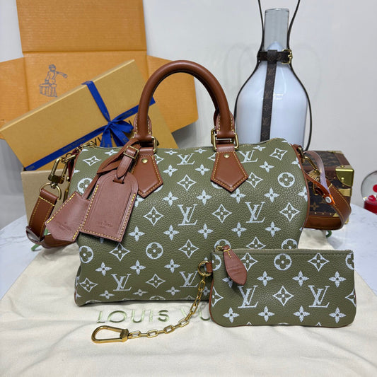 Louis Vuitton Speedy P9 Bandoulière 30