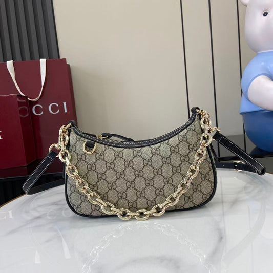 Gucci Emblem small shoulder bag with chain