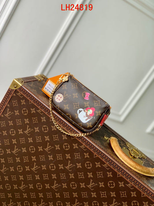Louis Vuitton Mini Pochette Accessoires