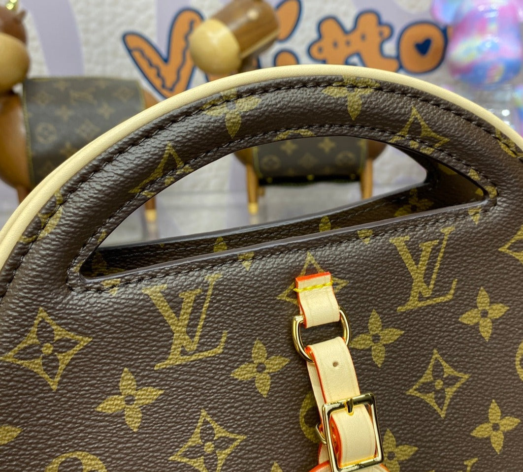 Louis Vuitton Around Me monogram