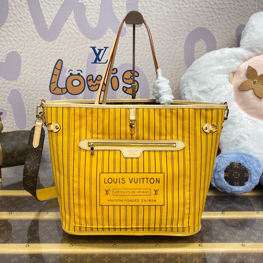 Louis Vuitton Neverfull Bandoulière Inside Out MM