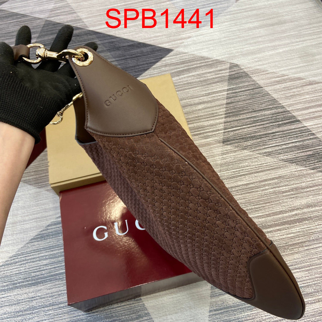 Gucci B medium shoulder bag suede