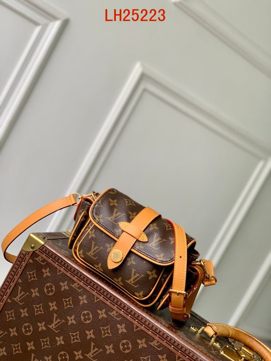 Louis Vuitton Cargo Wearable Wallet