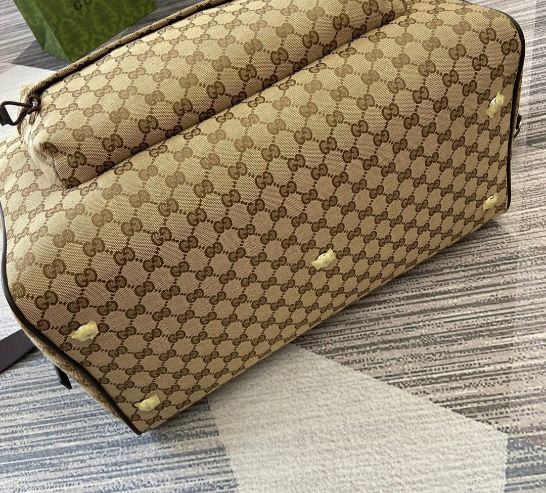 Gucci Medium Duffle bag