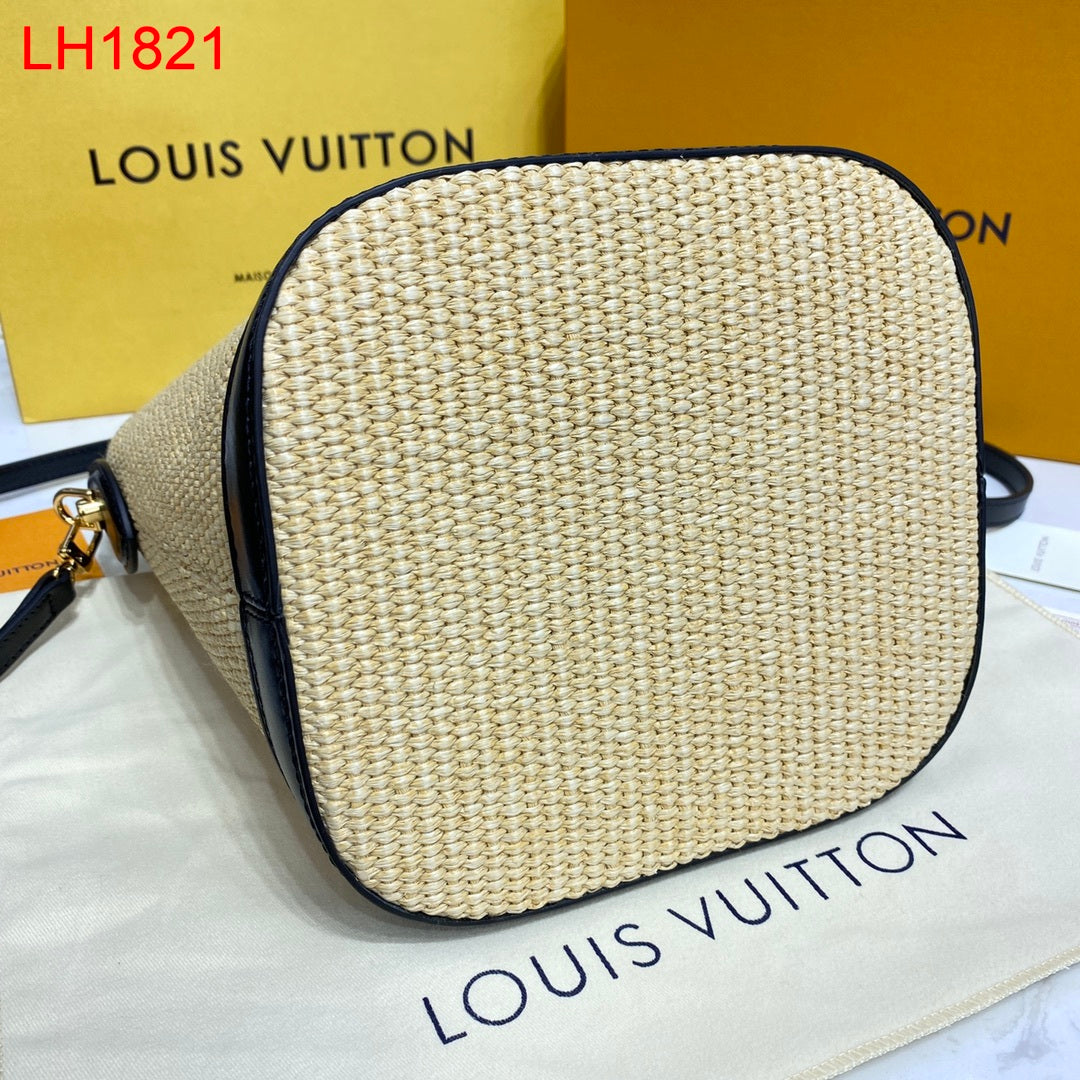 Louis Vuitton Petit Bucket