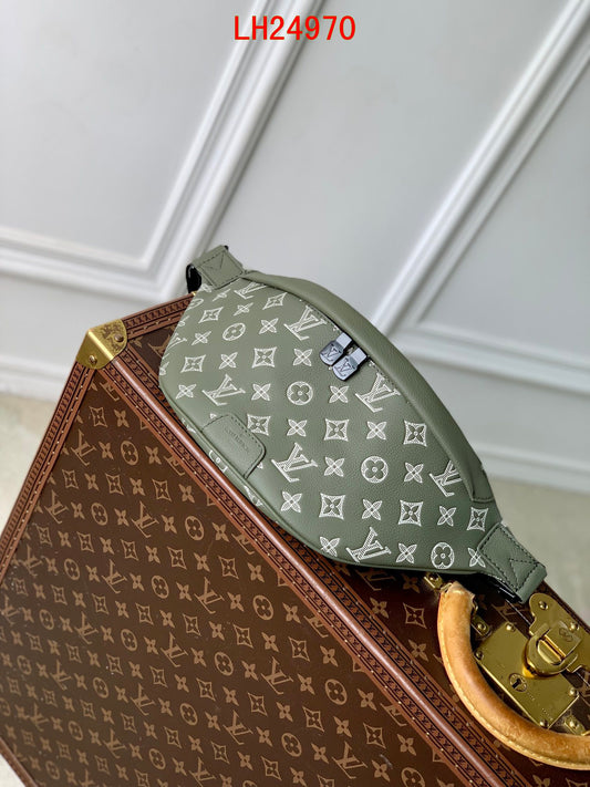 Louis Vuitton Discovery Bumbag shadow