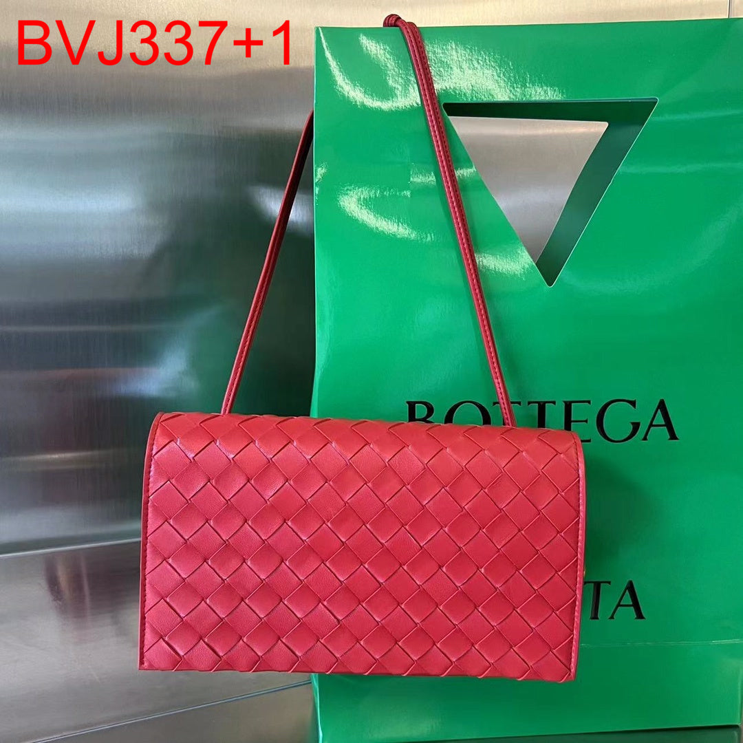 Bottega Veneta TRIO POUCH ON STRAP