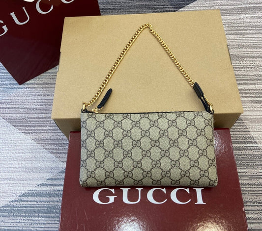 Gucci Supreme Chain bag