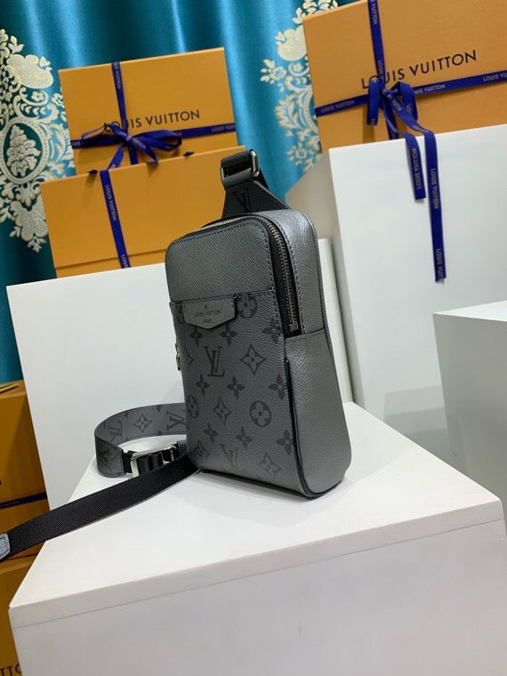 Louis Vuitton OUTDOOR SLINGBAG