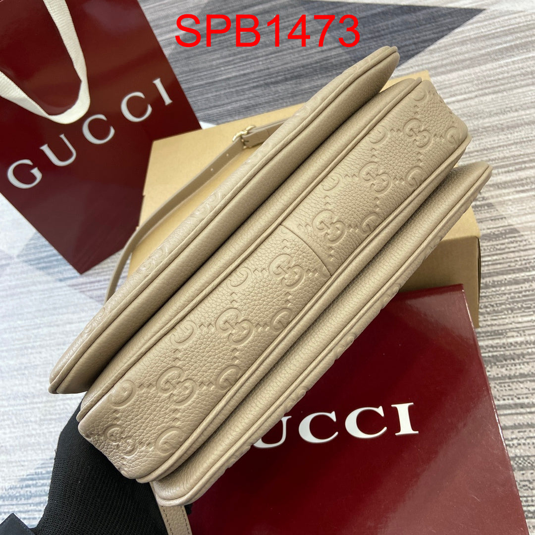 Gucci Emblem small shoulder bag