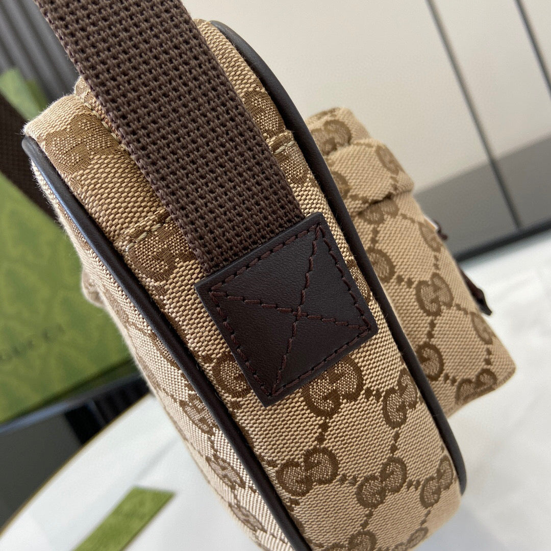 Gucci Small GG crossbody bag