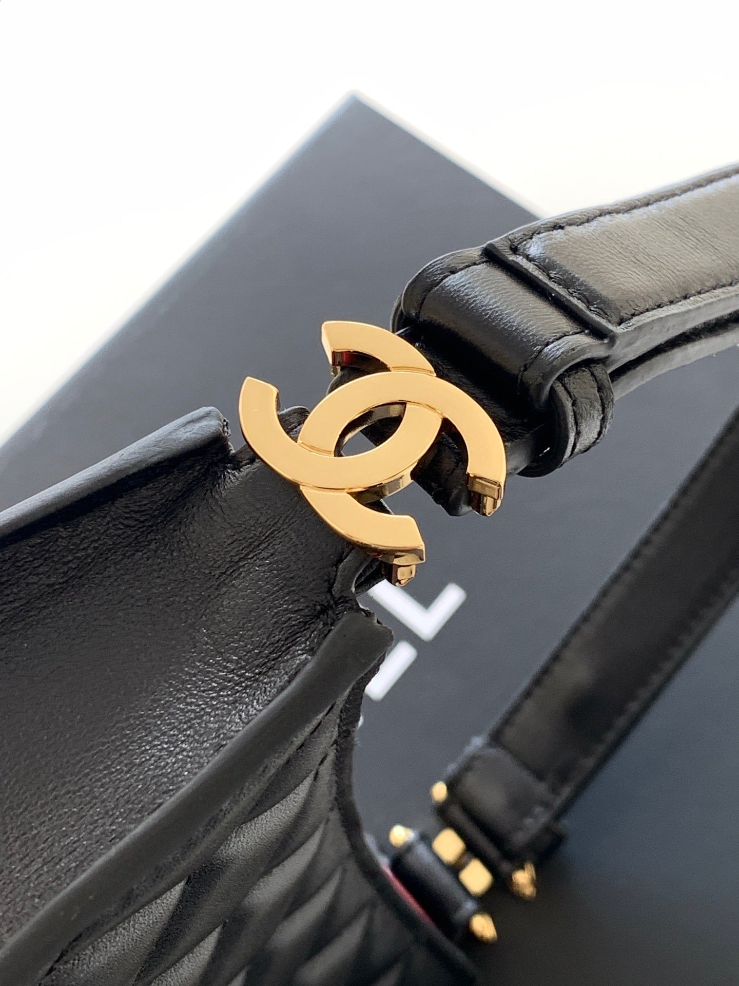 Chanel Hobo Shoulder bag