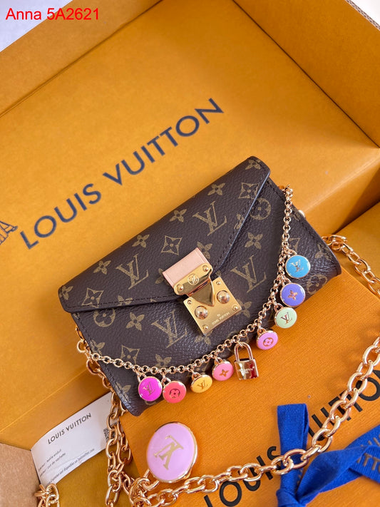 Louis Vuitton  Pouch Metis
