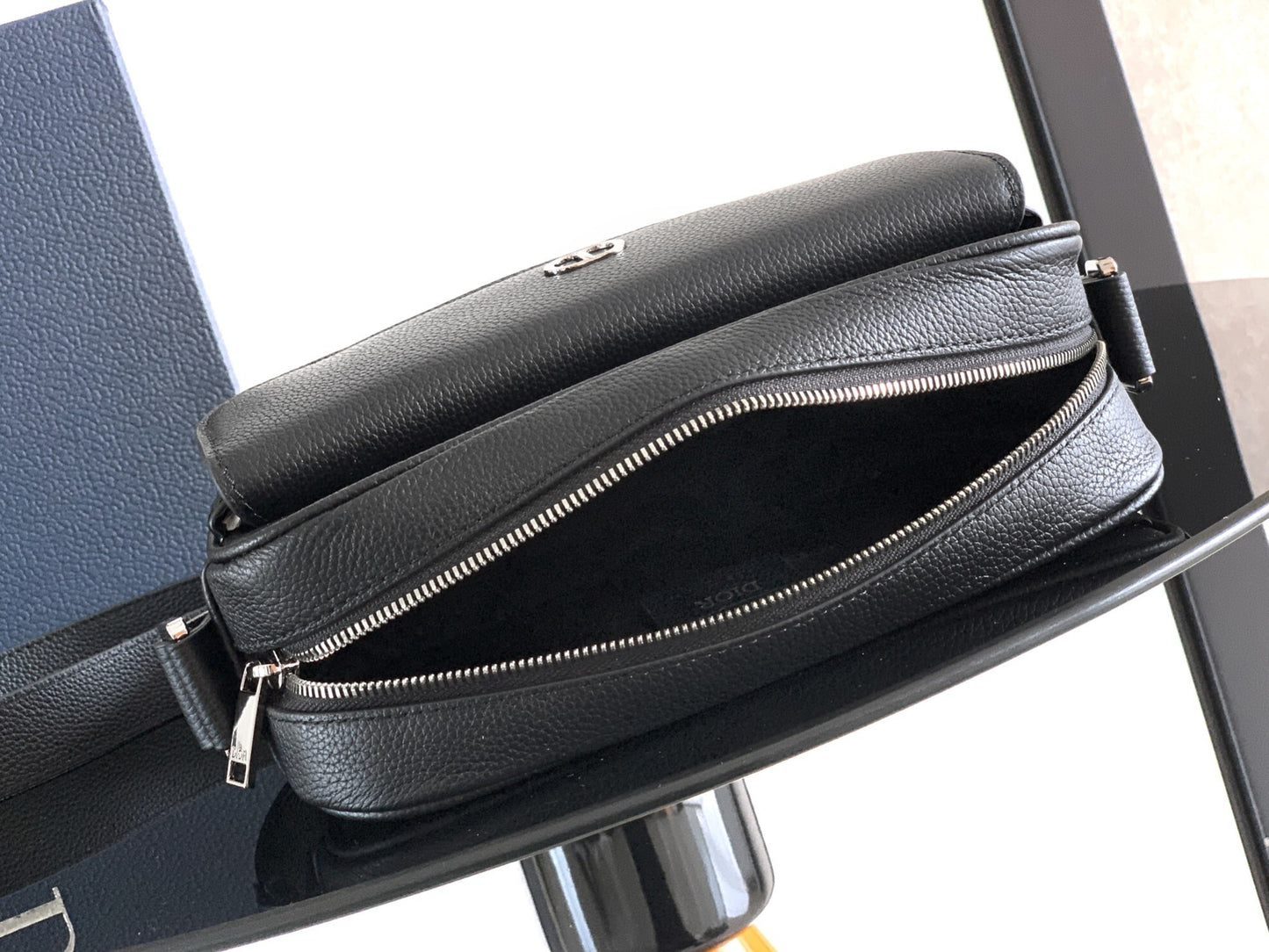 Dior CD Icon Zipped Messenger Bag