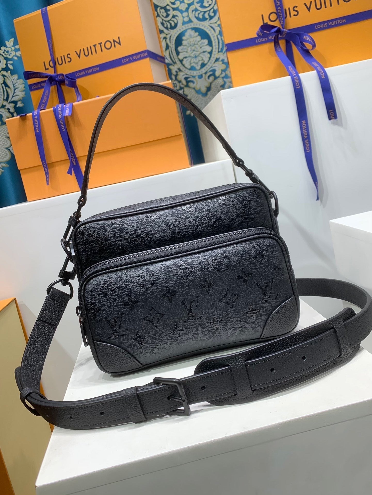 Louis Vuitton Nil Monogram Midnight