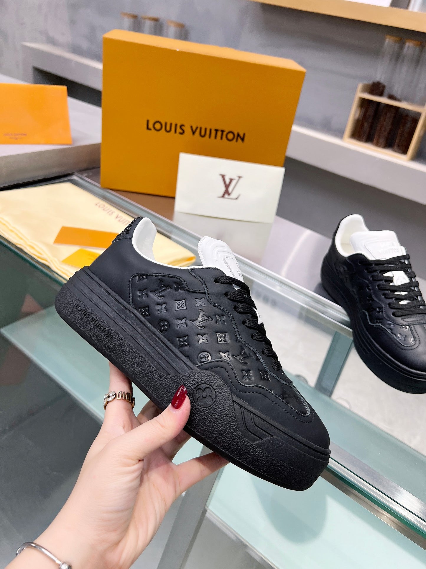 Louis Vuitton Sneakers