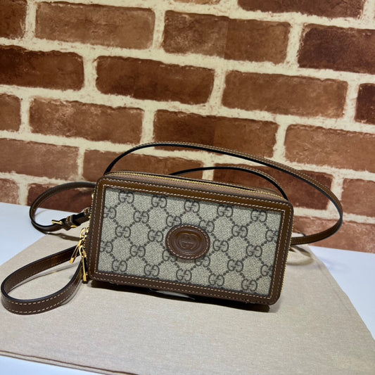 Gucci Mini bag with Interlocking G in GG Supreme