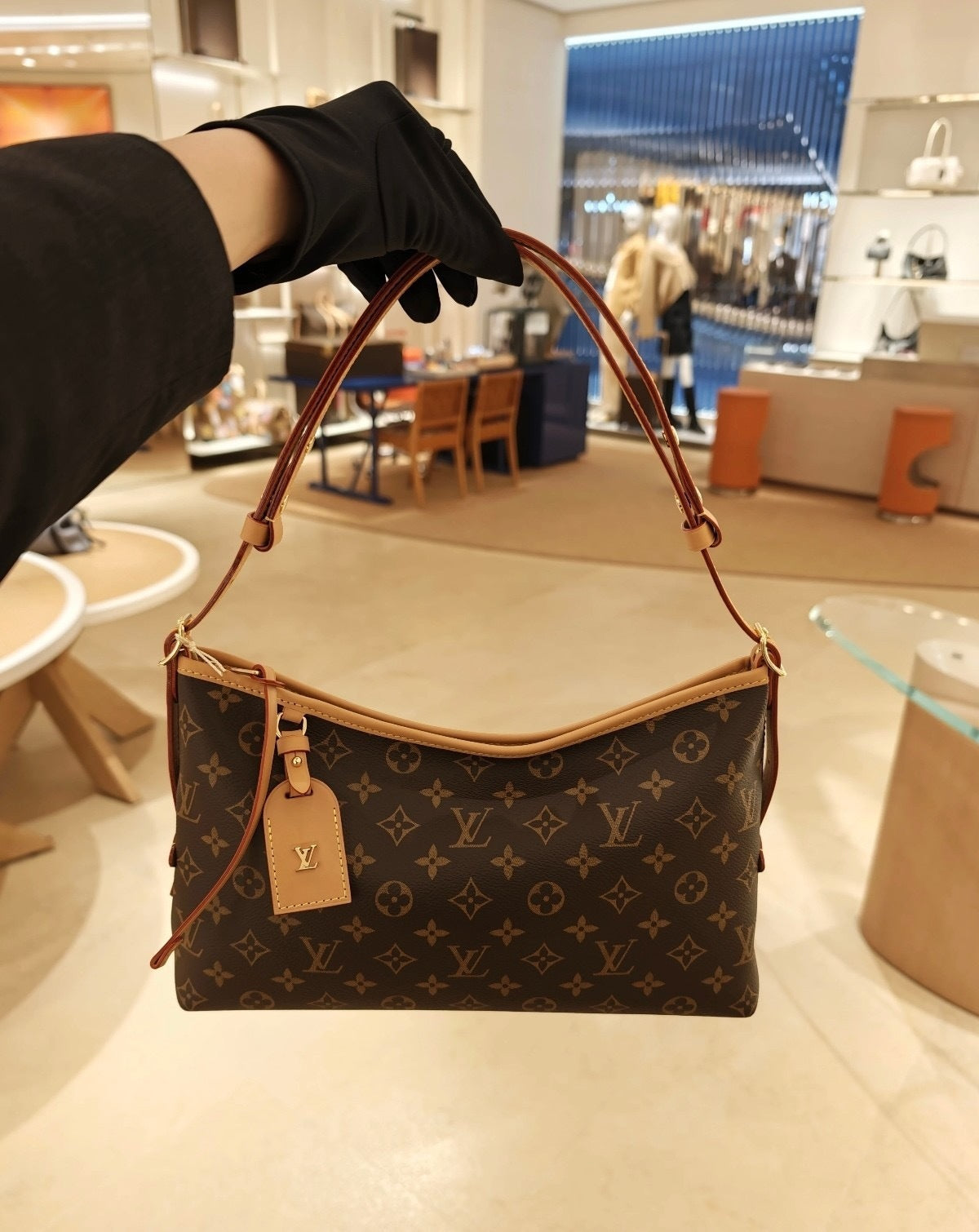 Louis Vuitton CarryAll East West