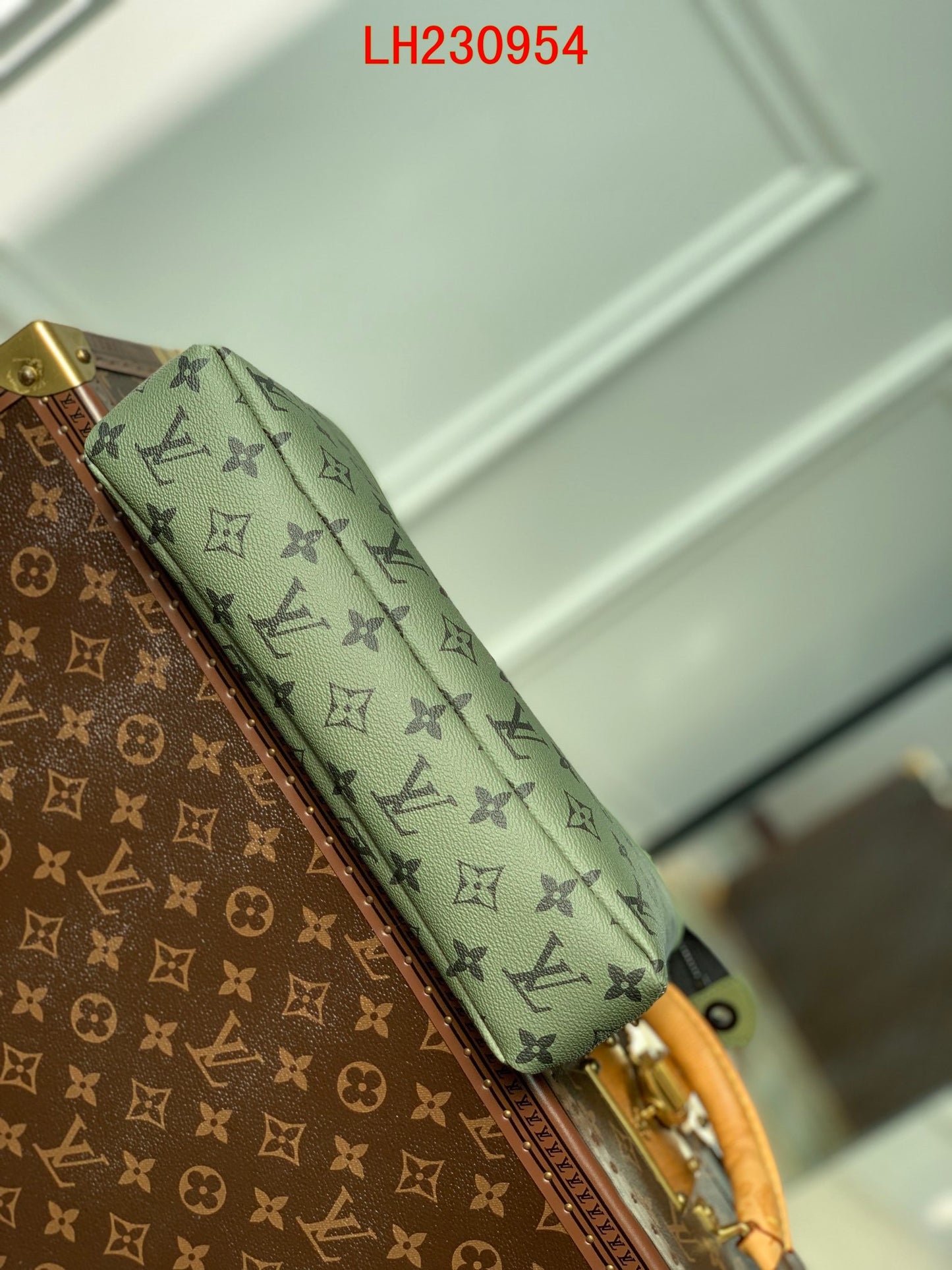 Louis Vuitton Pochette Voyage Souple Monogram