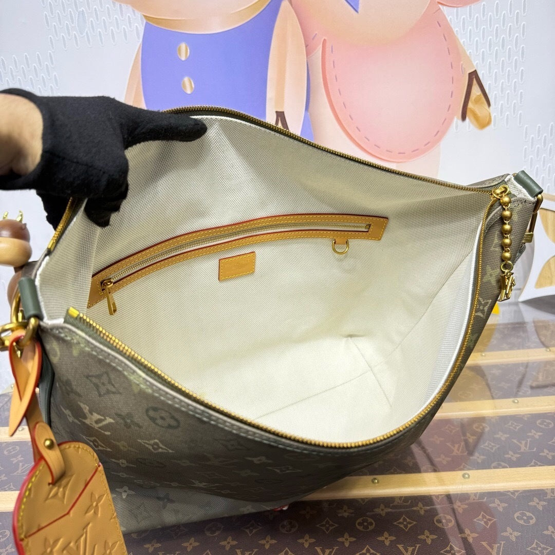 Louis Vuitton Vagabond Hobo