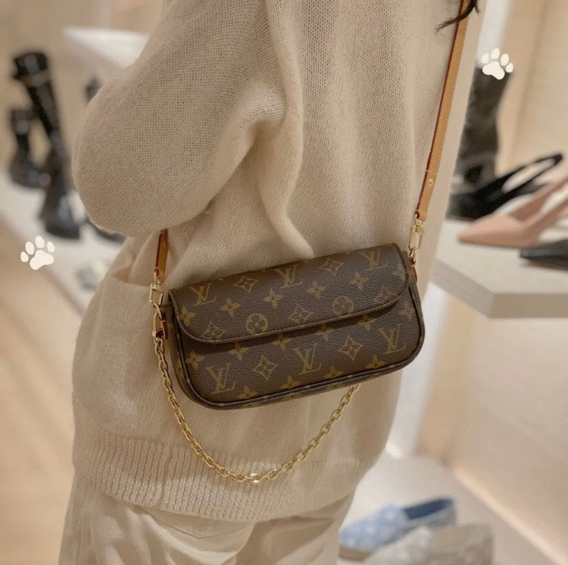 Louis Vuitton Ivy Monogram