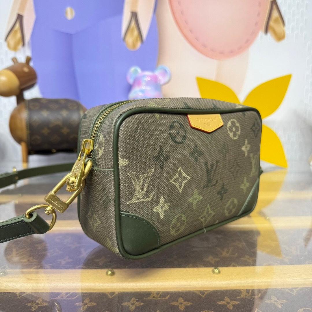 Louis Vuitton Trocadéro Wearable Wallet