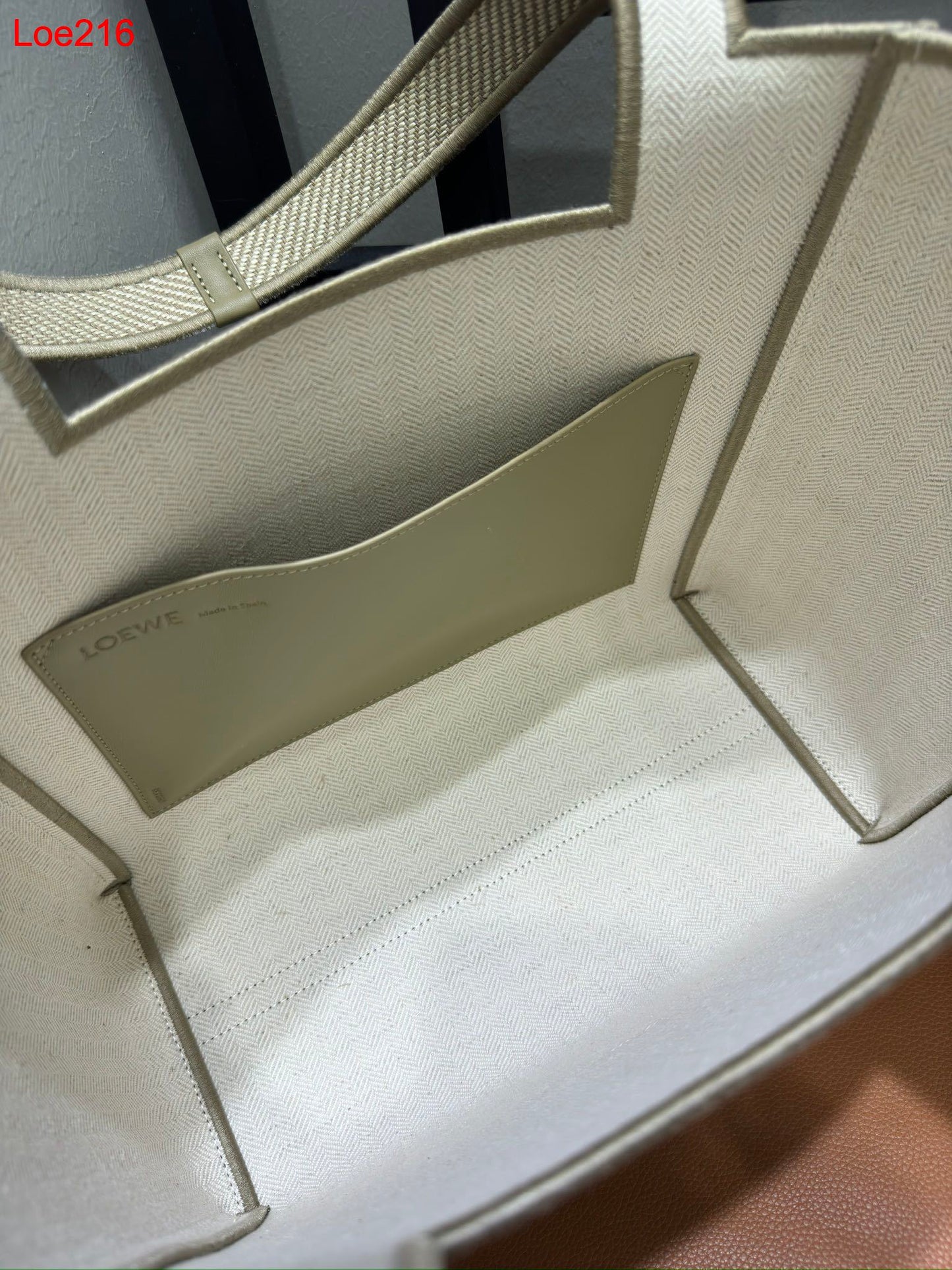 Loewe Font Medium Tote bag