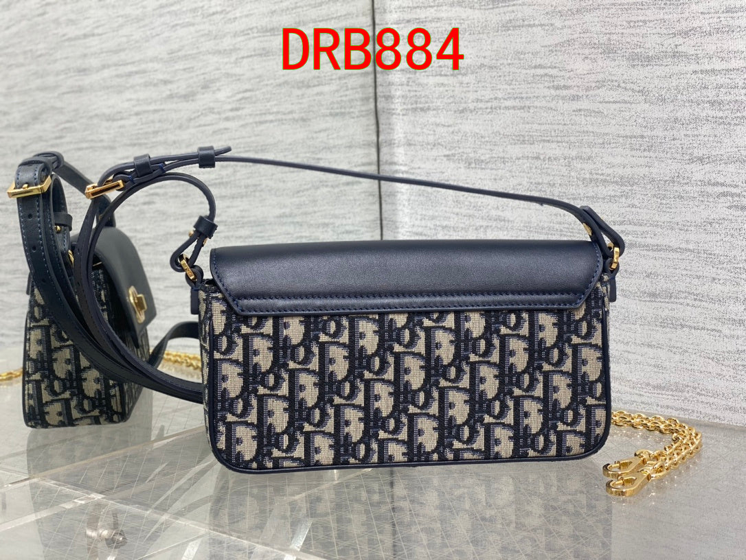 Dior 30 Montaigne Avenue East-West