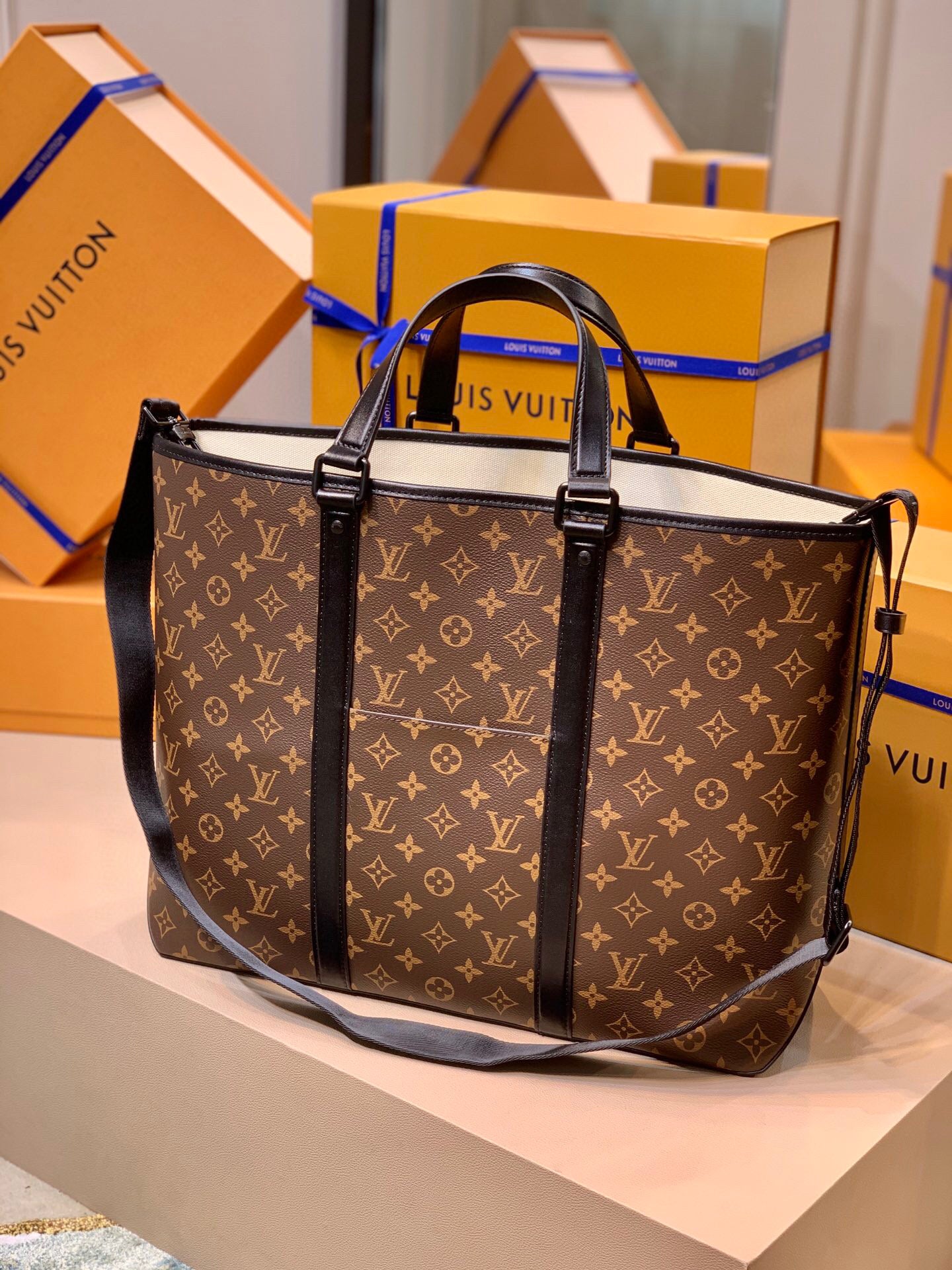 Louis Vuitton Week-End Tote