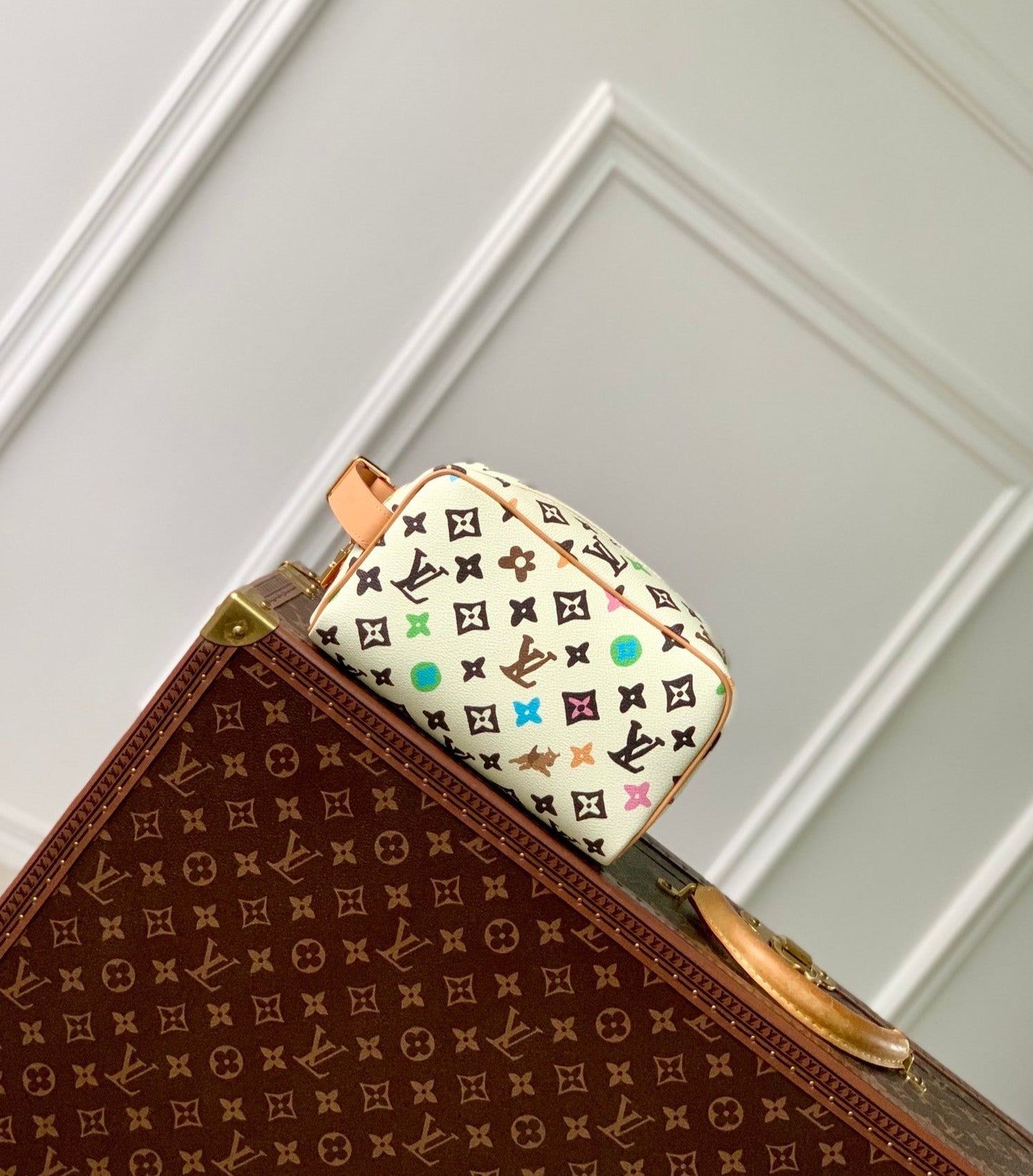 Louis Vuitton Sac Locker Dopp Kit