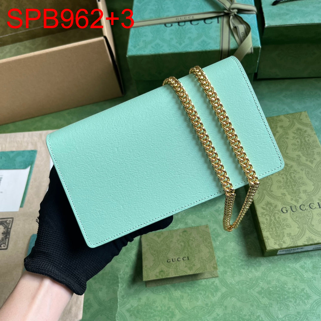 Gucci Chain Wallet Bag