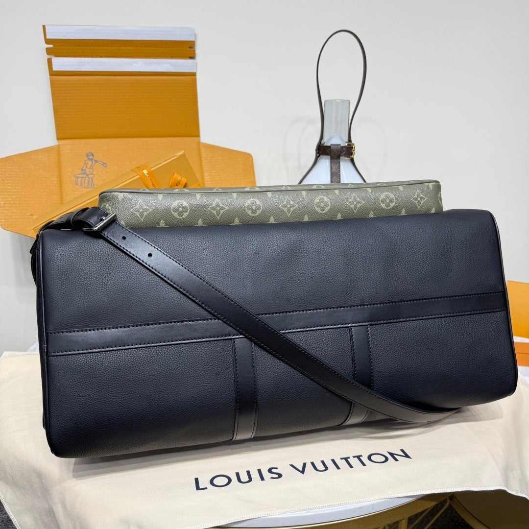 Louis Vuitton Keepall Bandoulière 50