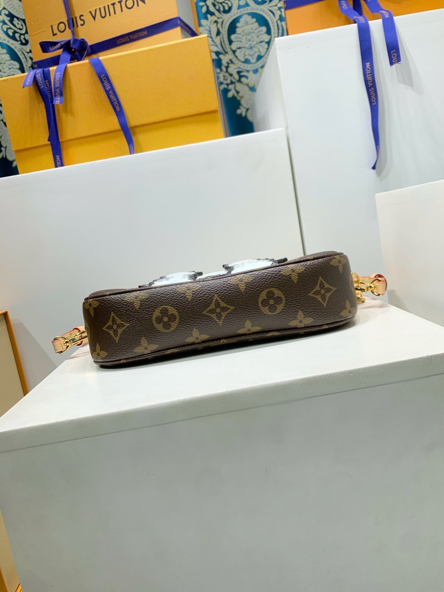 Louis Vuitton Wallet On Chain Ivy