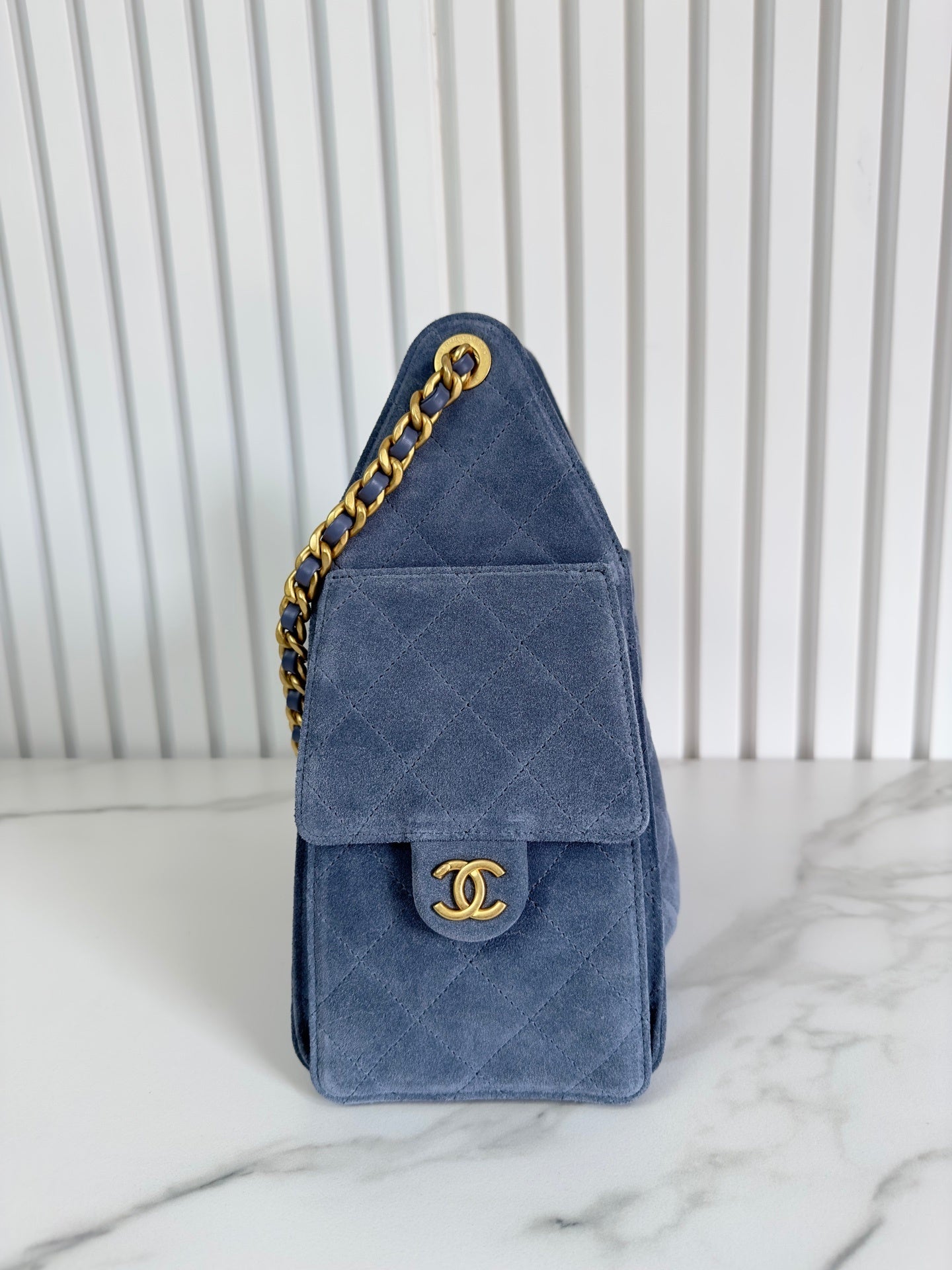 Chanel Small Hobo 25 Suede bag