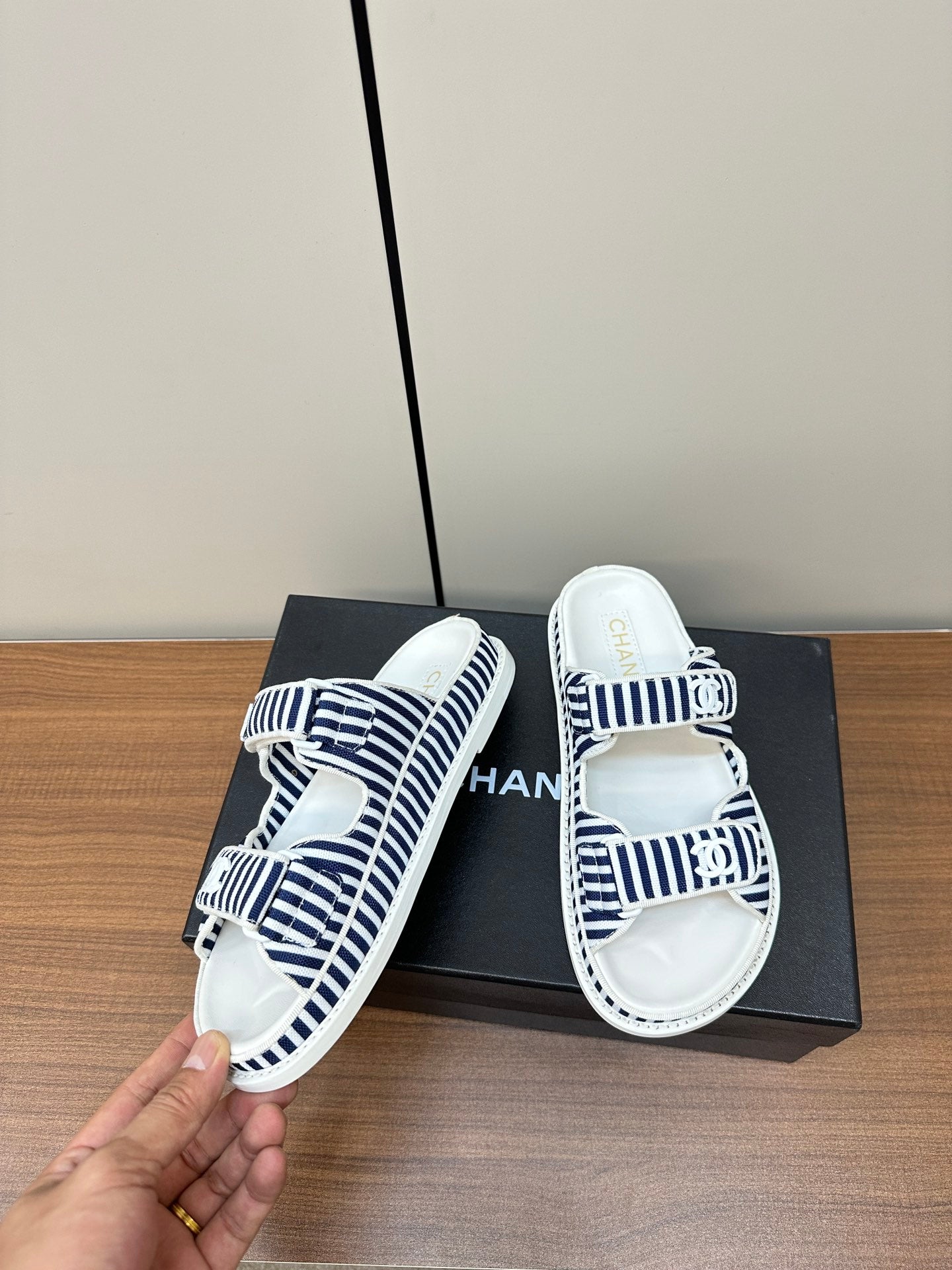 Chanel slides