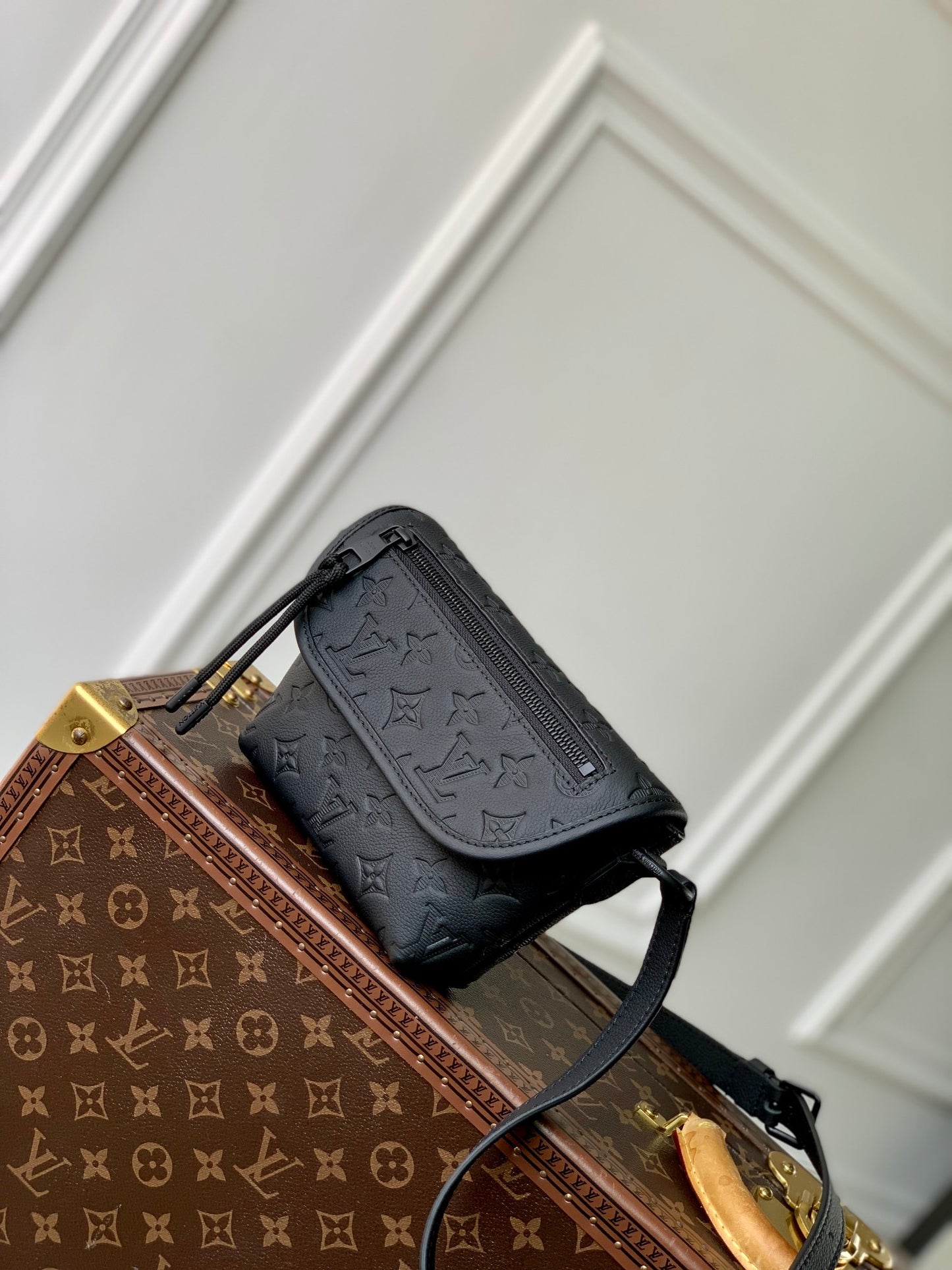 Louis Vuitton Pulse Monogram Shadow Empreinte