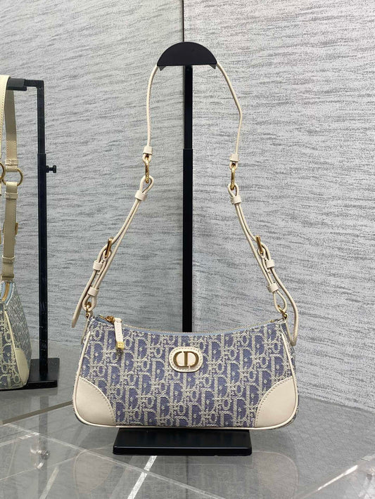 Dior Montaige 30 Wanderlust bag