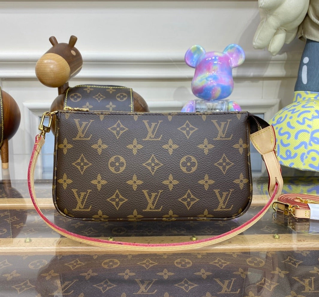 Louis Vuitton Pochette Accessoires