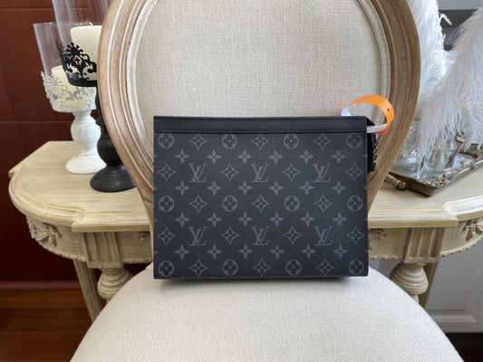 Louis Vuitton POCHETTE VOYAGE MM