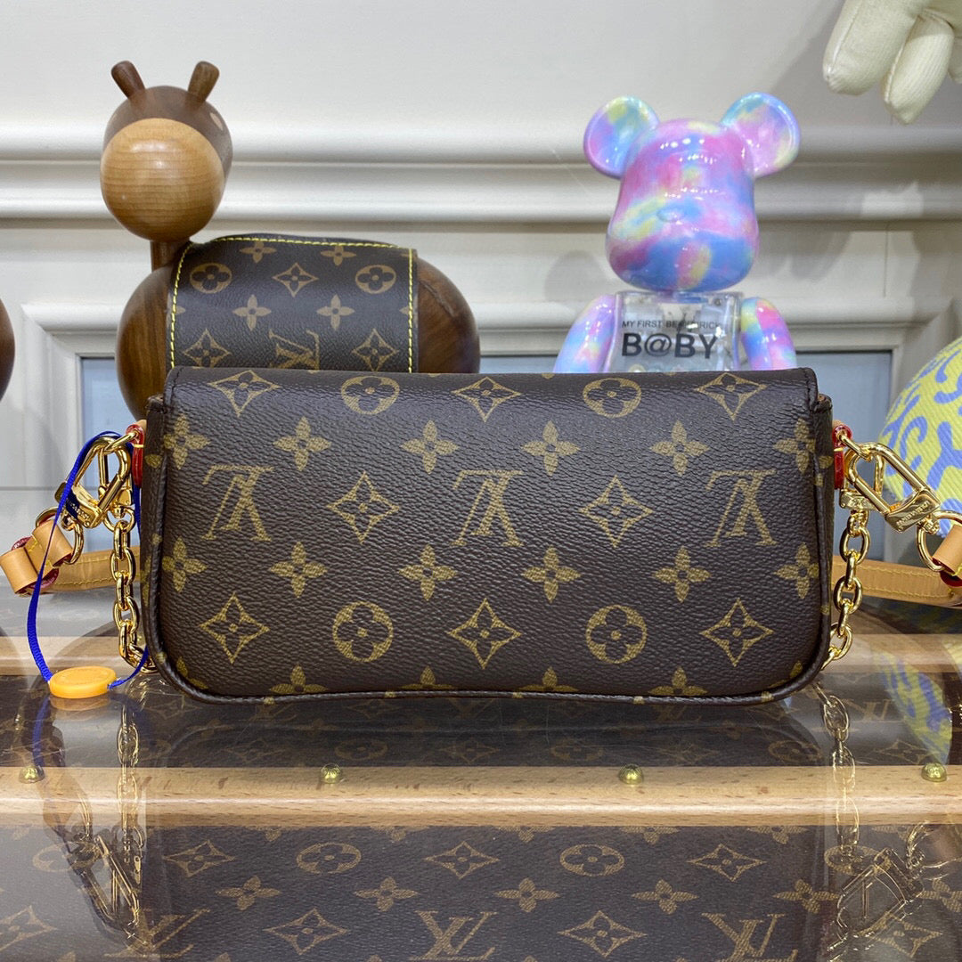 Louis Vuitton Ivy Monogram