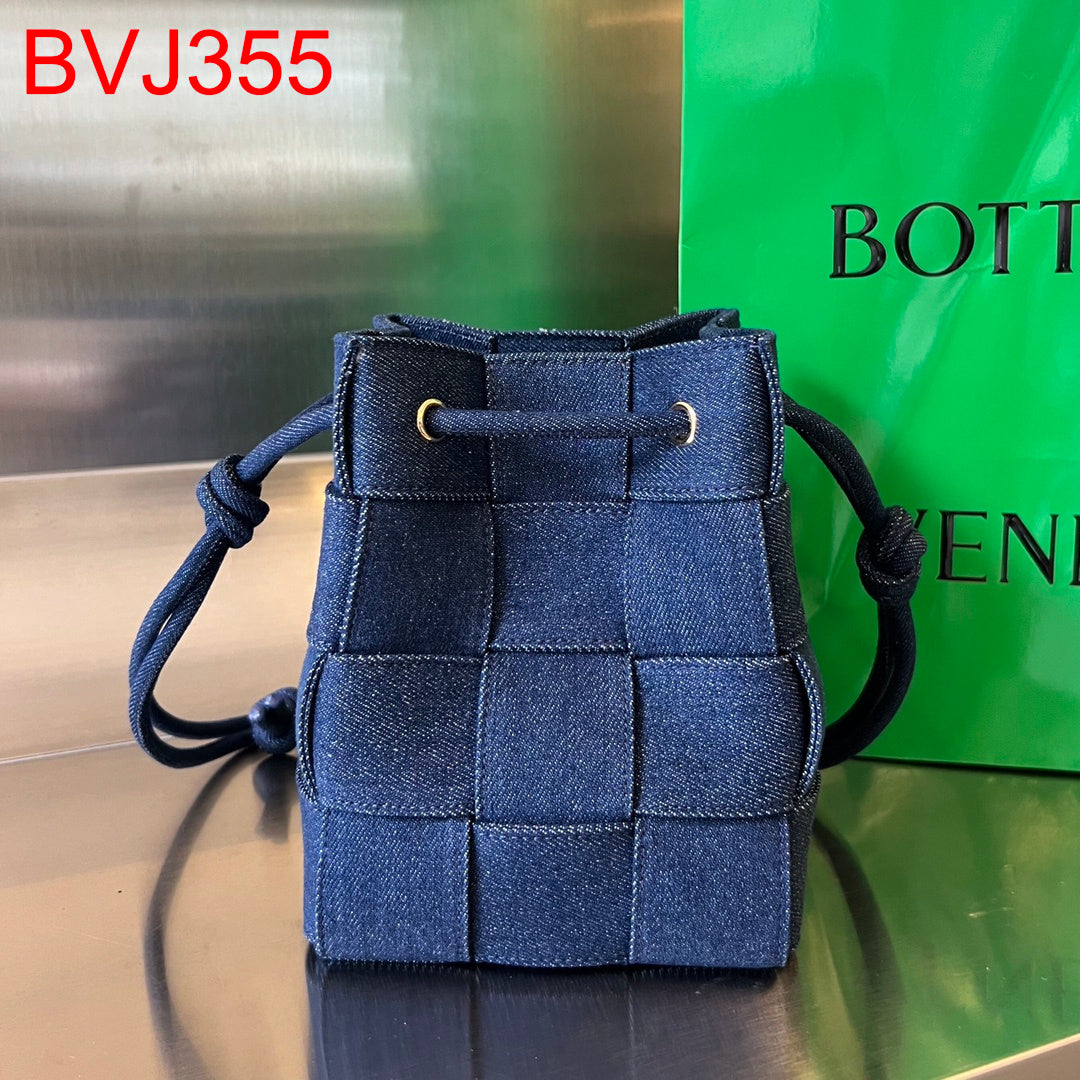 Bottega Veneta Casette Bucket Denim bag