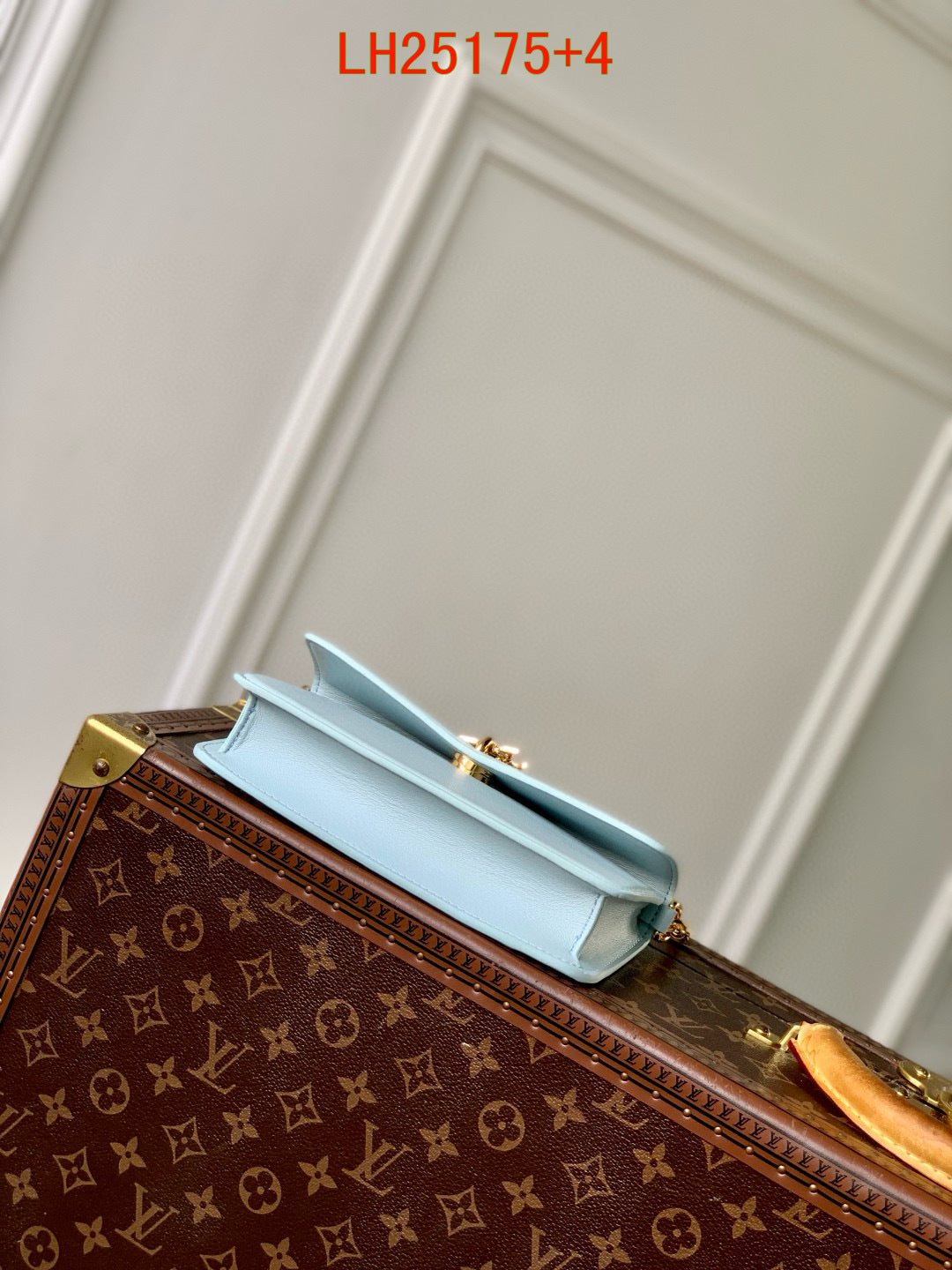 Louis Vuitton Wallet On Chain LV Bloom