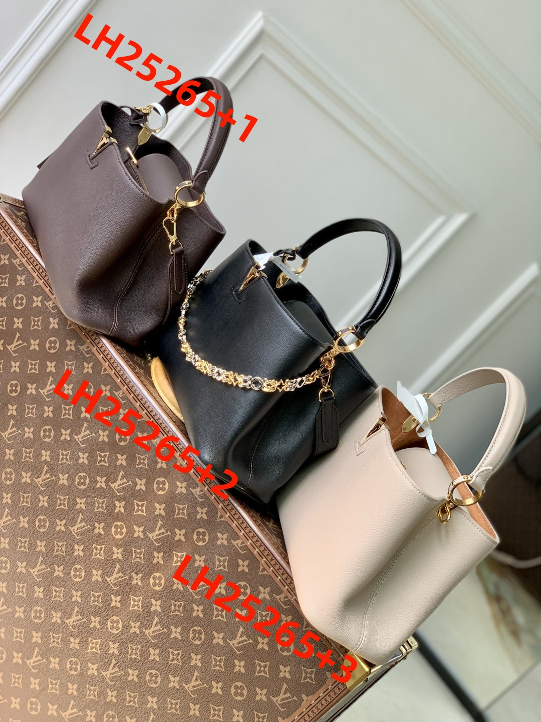 Louis Vuitton Capucines MM Souple